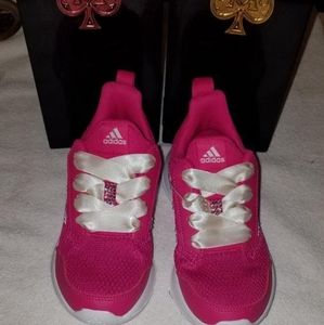 Adidas AltaRun Sneakers